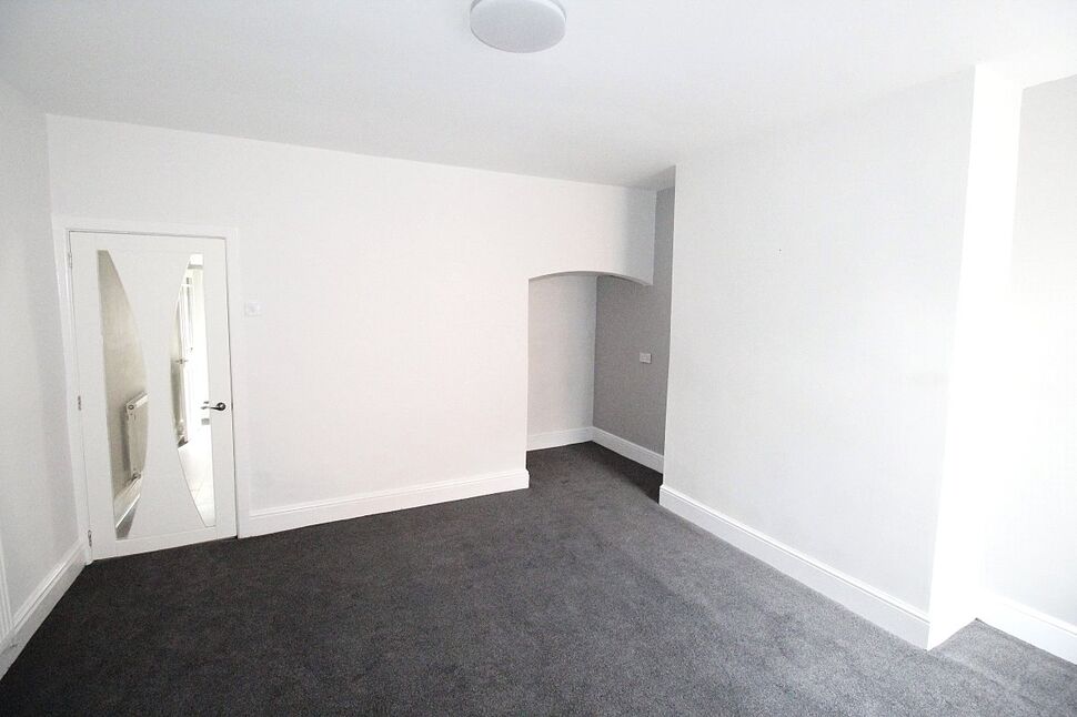 2 bedroom Mid Terrace House for sale, Lomax Street, Darwen, BB3 £80,000