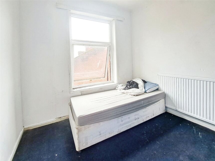 3 bedroom Mid Terrace House for sale, Greenway Street, Darwen, BB3 £