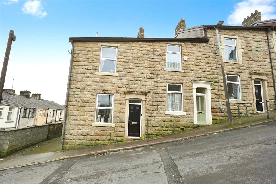 2 bedroom End Terrace House for sale, Scholes Street, Darwen, BB3 £95,000