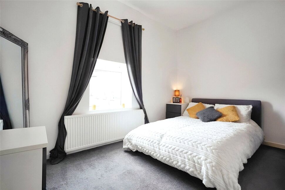 2 bedroom End Terrace House for sale, Scholes Street, Darwen, BB3 £95,000