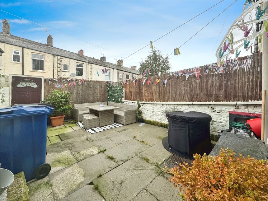 2 bedroom Mid Terrace House for sale, Holker Street, Darwen, BB3 £100,000