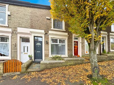 2 bedroom Mid Terrace House to rent