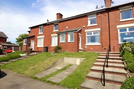 Avallon Way, 2 bedroom Mid Terrace House for sale, £155,000