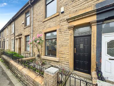 Olive Lane, 3 bedroom Mid Terrace House to rent, £925 pcm