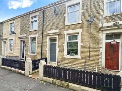 2 bedroom Mid Terrace House for sale