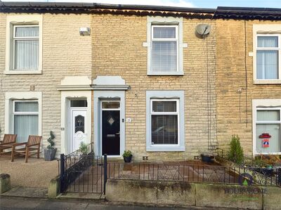 2 bedroom Mid Terrace House for sale