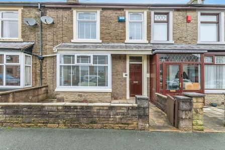 Knowlesly Road, 3 bedroom Mid Terrace House for sale, &pound;190,000