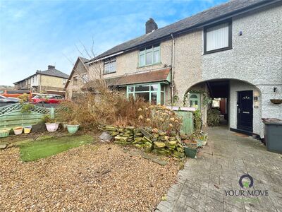 3 bedroom Mid Terrace House for sale