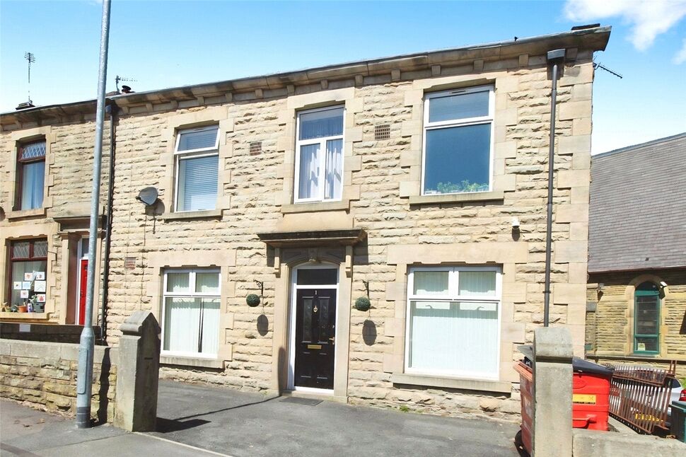 Main image of 1 bedroom End Terrace Flat to rent, Park Road, Darwen, Lancashire, BB3