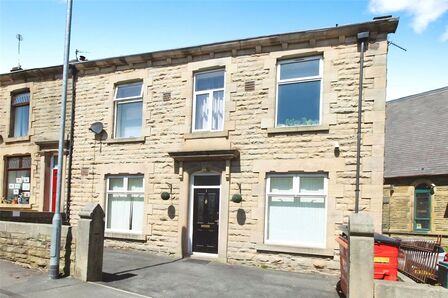 Park Road, 1 bedroom End Terrace Flat to rent, &pound;490 pcm