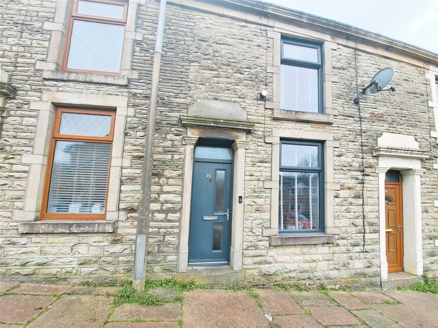 2 bedroom Mid Terrace House for sale