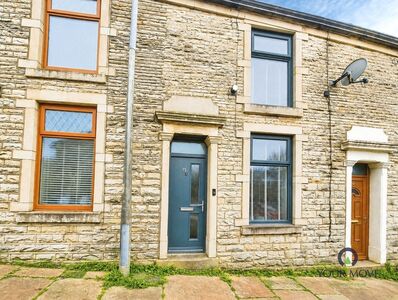 2 bedroom Mid Terrace House for sale