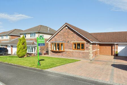 Northumberland Close, 2 bedroom Detached Bungalow for sale, &pound;269,950