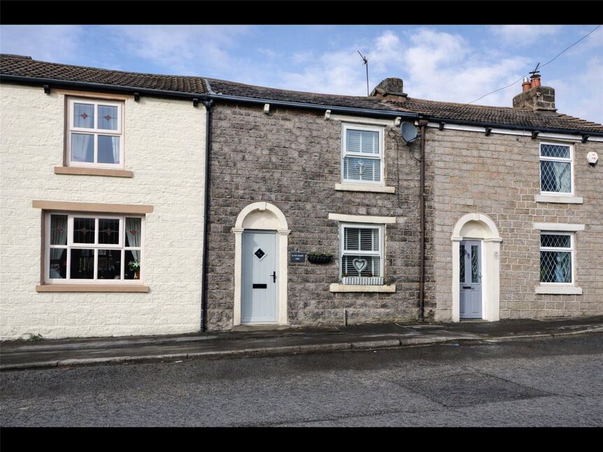 Main image of 2 bedroom Mid Terrace Property to rent, Pot House Lane, Darwen, Lancashire, BB3