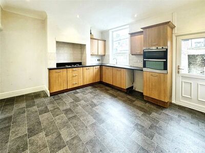 Snape Street, 2 bedroom Mid Terrace House for sale, &pound;70,000
