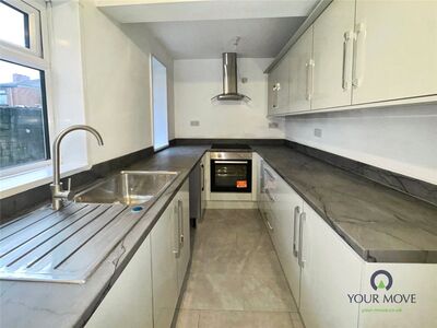 Tythebarn Street, 2 bedroom Mid Terrace House to rent, &pound;775 pcm