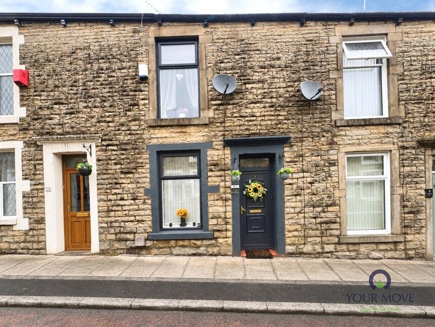 2 bedroom Mid Terrace House for sale