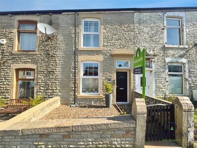 2 bedroom Mid Terrace House for sale