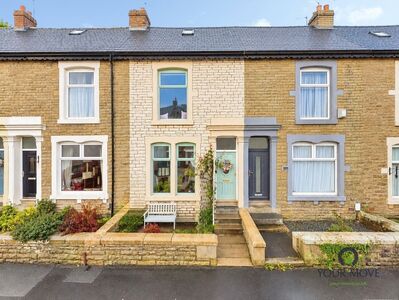 2 bedroom Mid Terrace House for sale
