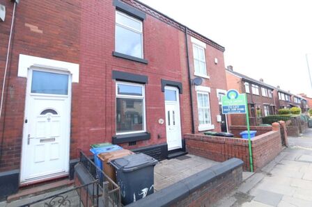 2 bedroom Mid Terrace House to rent