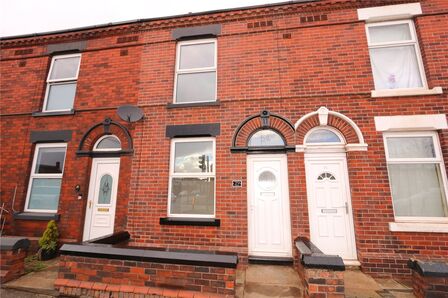 Hyde Road, 3 bedroom Mid Terrace House to rent, &pound;1,100 pcm