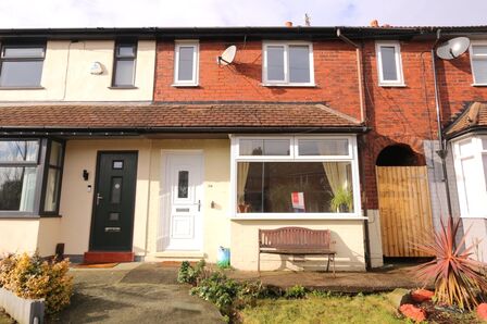3 bedroom Mid Terrace House to rent