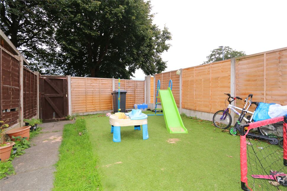 3 bedroom Mid Terrace House for sale, East Street, Audenshaw, M34 £