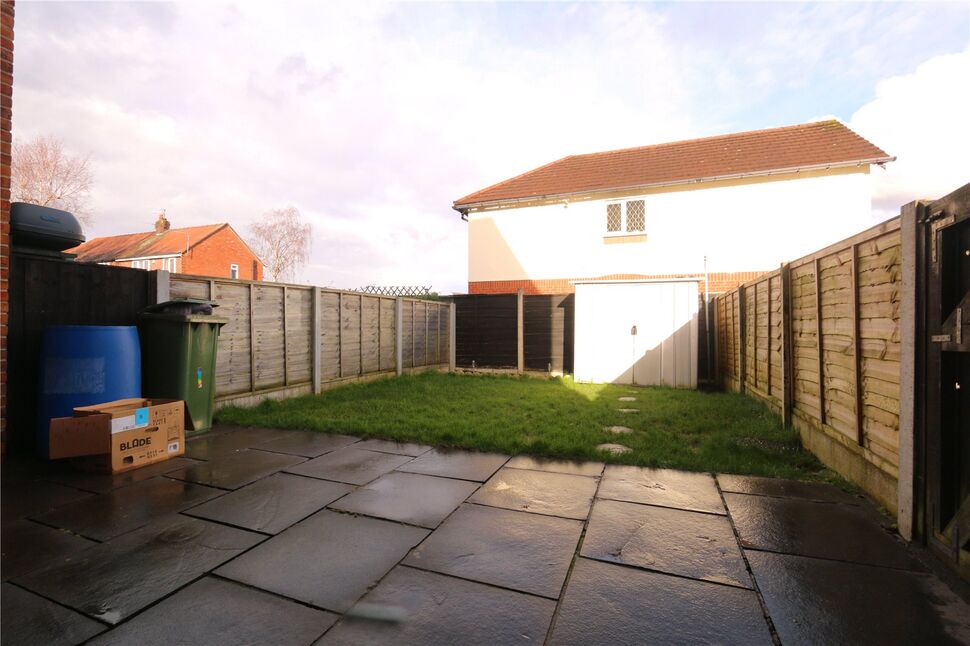 4 bedroom Mid Terrace House for sale, Louisa Mews, Denton, M34 £250,000