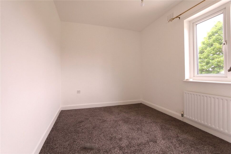 2 bedroom Mid Terrace House for sale, Dewsnap Lane, Dukinfield, SK16 £160,000