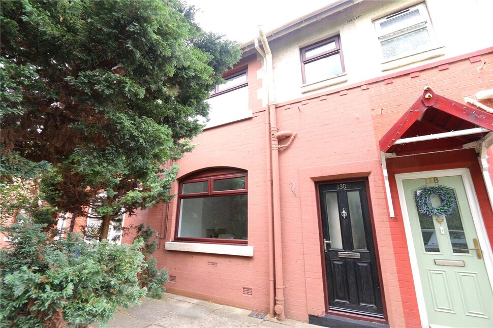 2 bedroom Mid Terrace House for sale, Dewsnap Lane, Dukinfield, SK16 £160,000