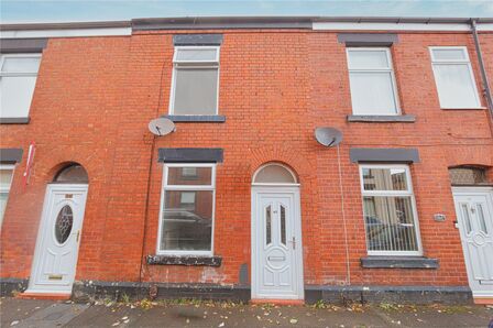 2 bedroom Mid Terrace House for sale