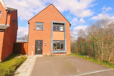 Arnfield Road, 4 bedroom Detached House for sale, £400,000