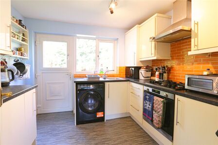 Clough Fold Road, 1 bedroom Flat for sale, &pound;125,000