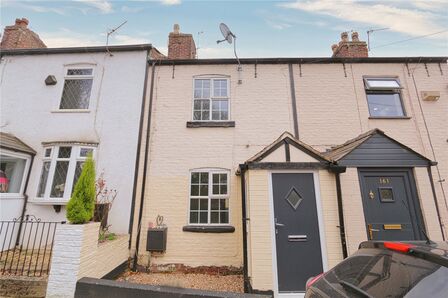 3 bedroom Mid Terrace Property to rent