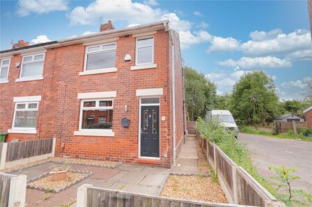 3 bedroom End Terrace House for sale