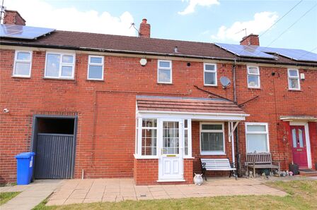 2 bedroom Mid Terrace House for sale