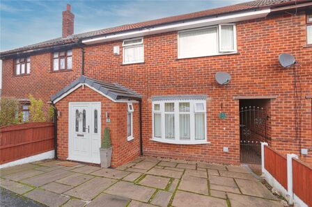 3 bedroom Mid Terrace House for sale