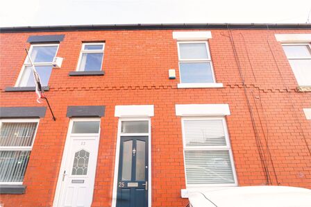 2 bedroom Mid Terrace House for sale