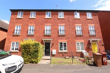 4 bedroom Mid Terrace House for sale