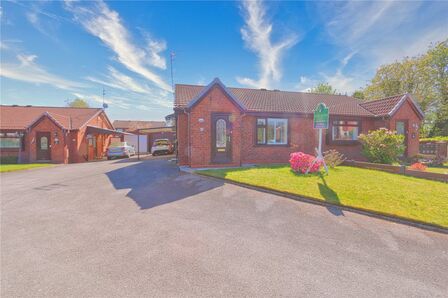 2 bedroom Semi Detached Bungalow for sale