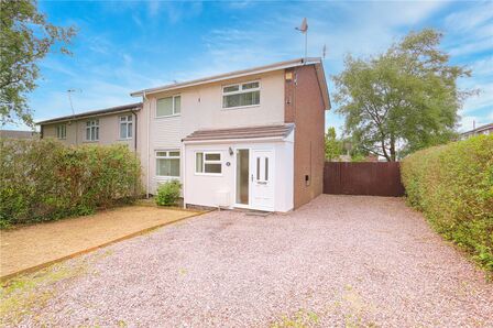 3 bedroom Mid Terrace House for sale