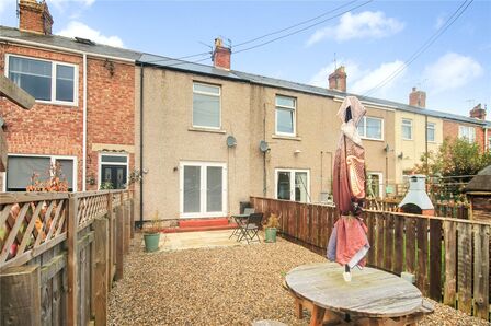 2 bedroom Mid Terrace House to rent