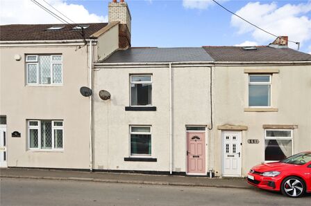 2 bedroom Mid Terrace House for sale