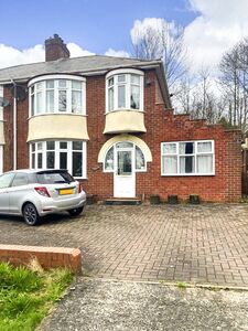 5 bedroom Semi Detached House to rent