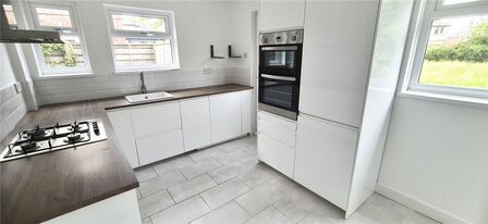 Musgrave Gardens, 3 bedroom Semi Detached House to rent, £950 pcm
