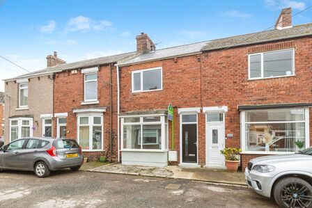 2 bedroom Mid Terrace House for sale