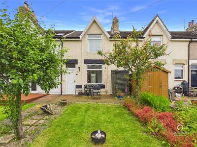 2 bedroom Mid Terrace House for sale