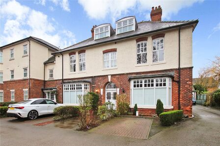 Belmont Road, 2 bedroom Flat to rent, &pound;975 pcm