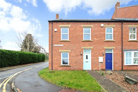 Ashwood, 3 bedroom End Terrace House to rent, &pound;1,450 pcm