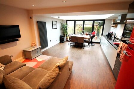 Dalton Crescent, 3 bedroom Mid Terrace House to rent, &pound;1,500 pcm